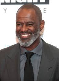 How tall is Brian McKnight?